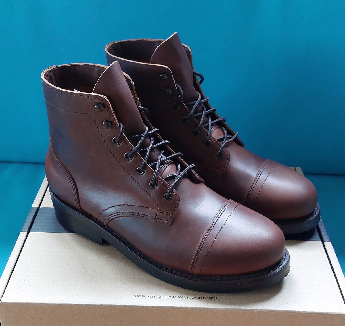 Photo by Wiseacre on March 31, 2025 of the Thursday Heritage Captain in Rustic Brown.