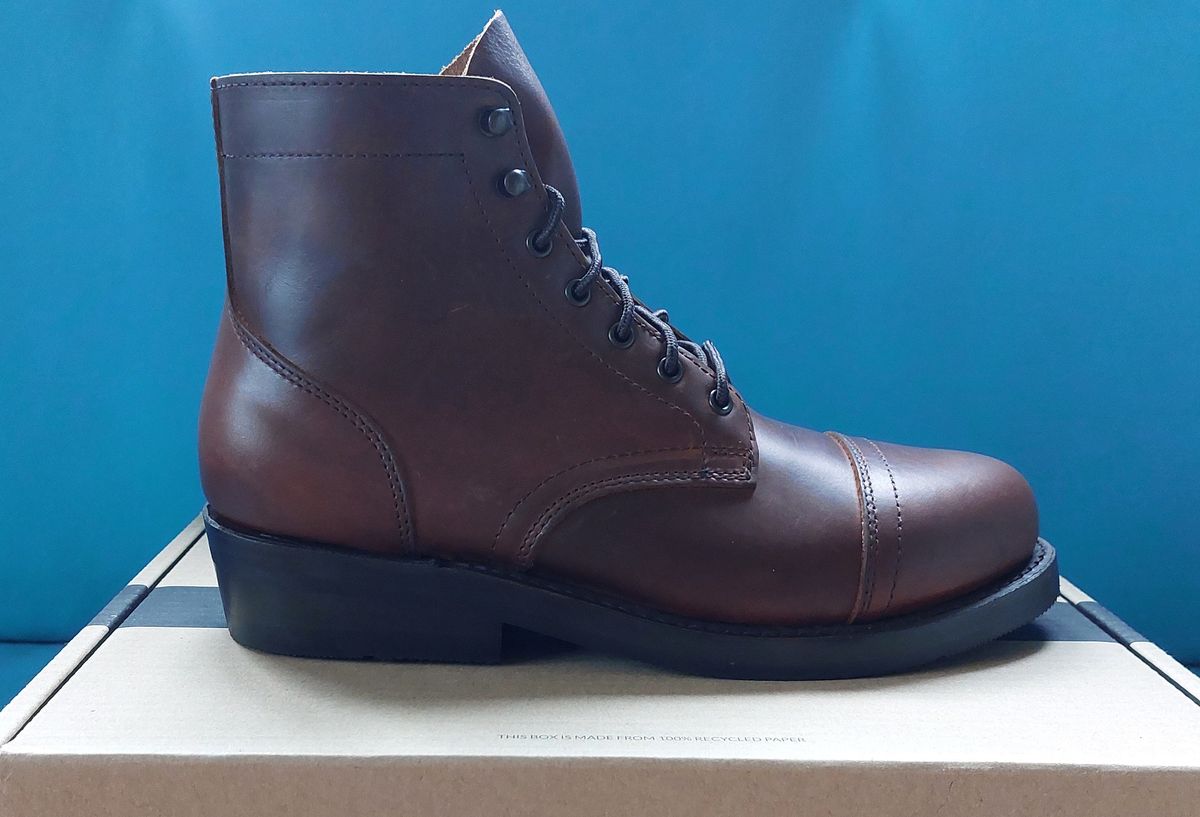 Photo by Wiseacre on March 31, 2025 of the Thursday Heritage Captain in Rustic Brown.