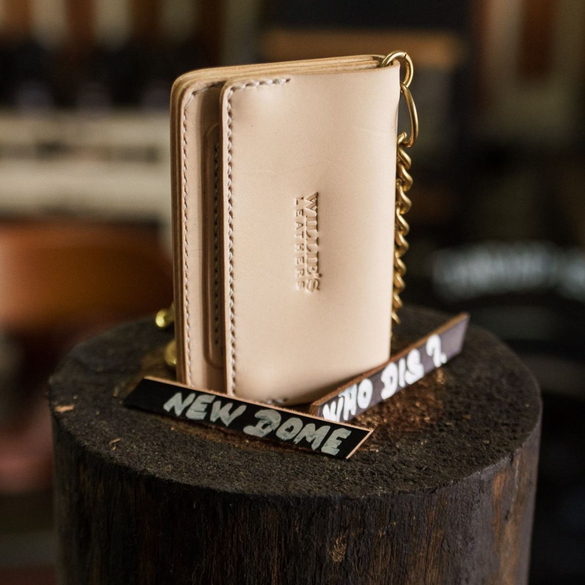 Photo by BiengerZ on October 1, 2025 of the Willie's Handmade Boots Willie's Leathers Lone Rider Wallet in Vegetable-tanned leather Natural.