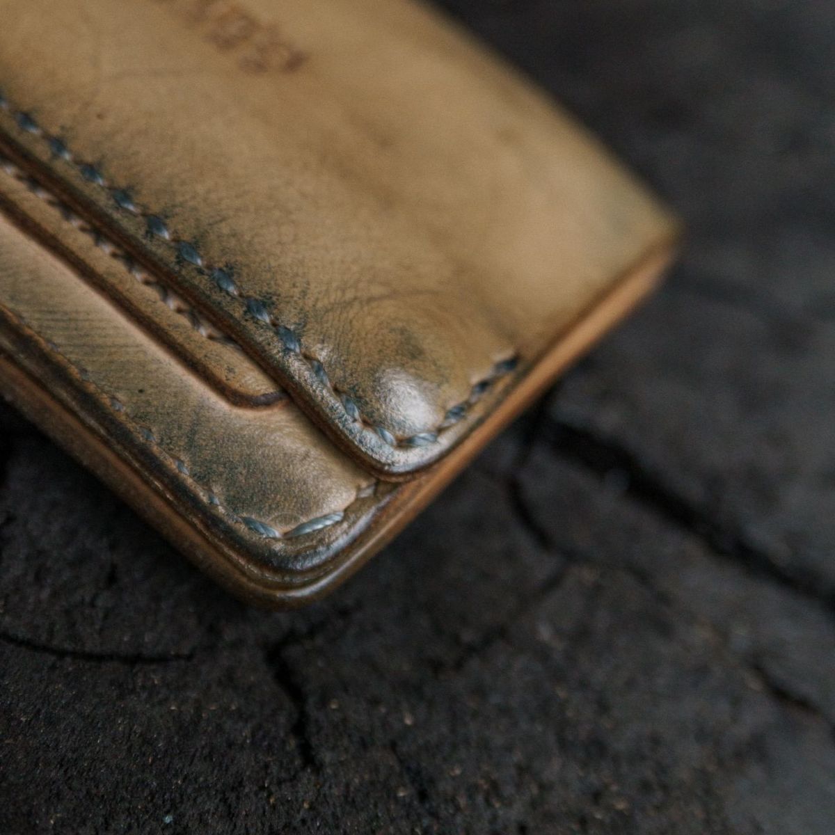 Photo by BiengerZ on February 2, 2026 of the Willie's Handmade Boots Willie's Leathers Lone Rider Wallet in Vegetable-tanned leather Natural.