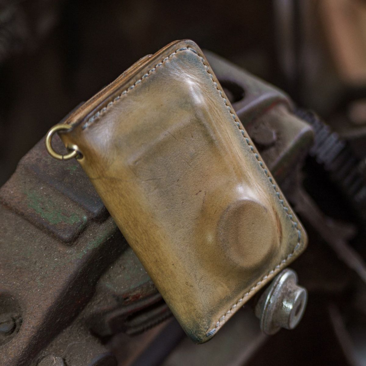 Photo by BiengerZ on February 2, 2026 of the Willie's Handmade Boots Willie's Leathers Lone Rider Wallet in Vegetable-tanned leather Natural.