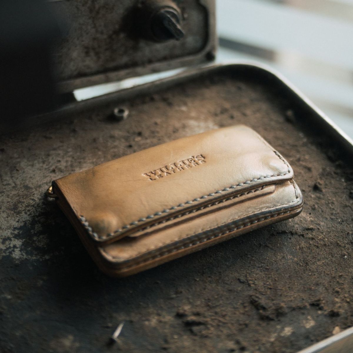 Photo by BiengerZ on March 2, 2026 of the Willie's Handmade Boots Willie's Leathers Lone Rider Wallet in Vegetable-tanned leather Natural.