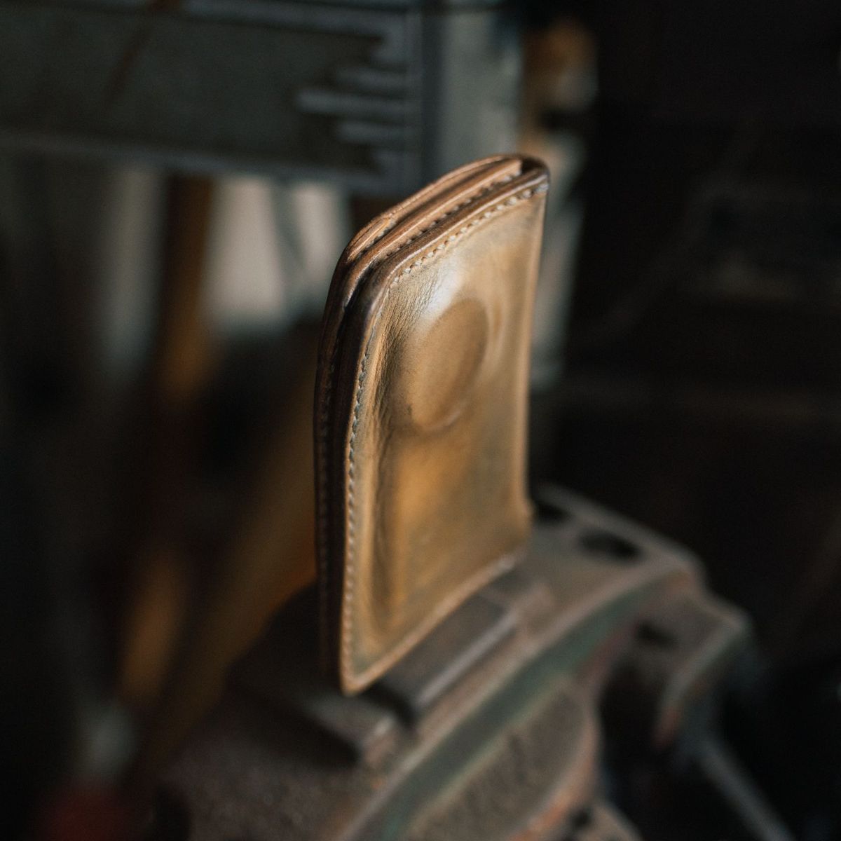 Photo by BiengerZ on March 2, 2026 of the Willie's Handmade Boots Willie's Leathers Lone Rider Wallet in Vegetable-tanned leather Natural.