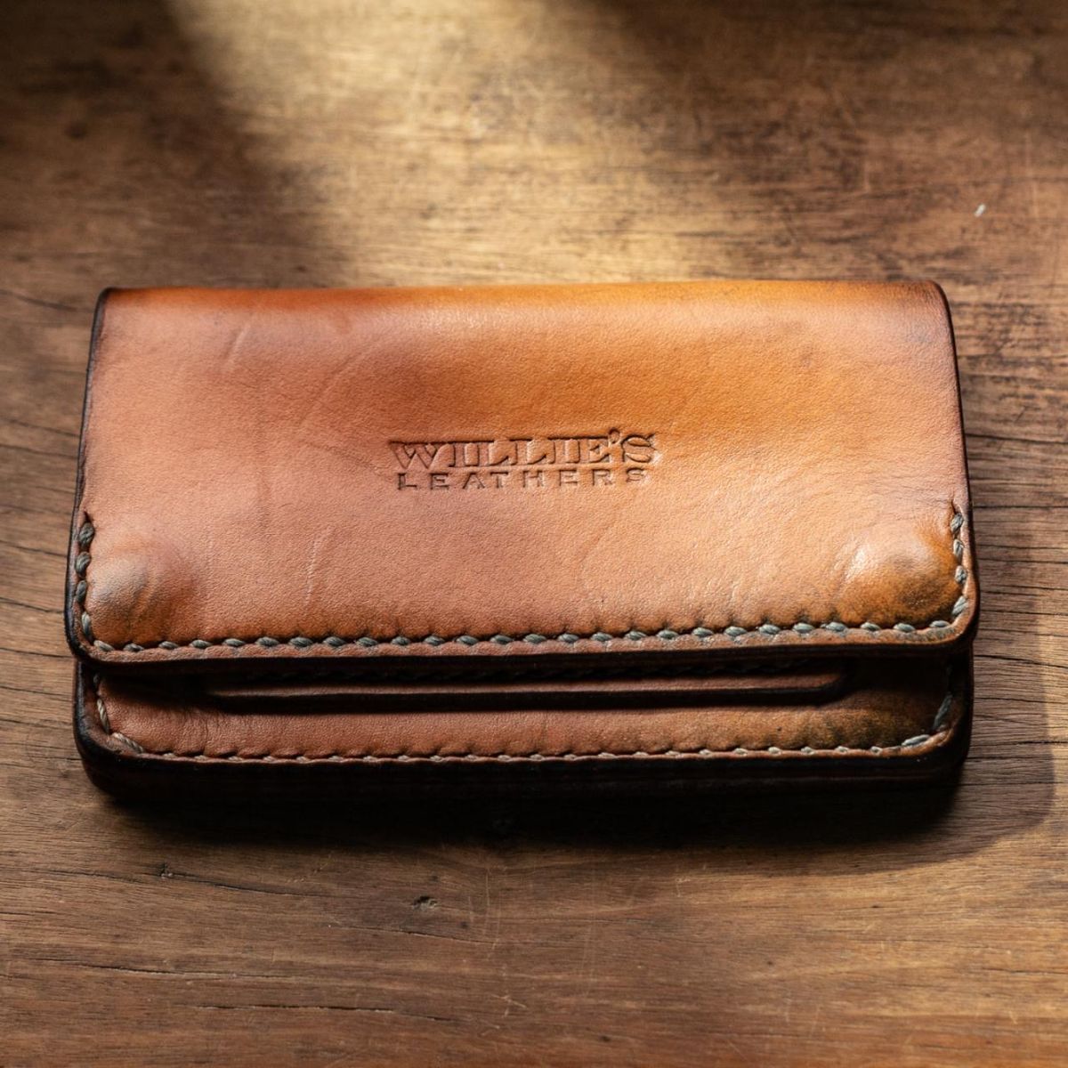 Photo by BiengerZ on April 4, 2026 of the Willie's Handmade Boots Willie's Leathers Lone Rider Wallet in Vegetable-tanned leather Natural.