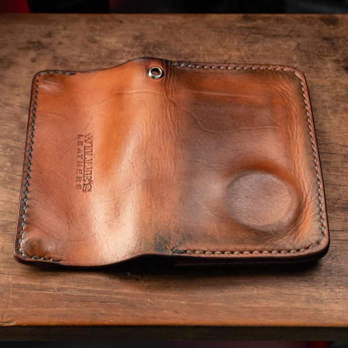Photo by BiengerZ on April 4, 2026 of the Willie's Handmade Boots Willie's Leathers Lone Rider Wallet in Vegetable-tanned leather Natural.