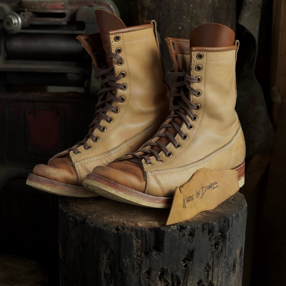 Photo by BiengerZ on November 4, 2024 of the Willie's Handmade Boots Monkey Boot in Horween Natural Latigo & Latigo GBS – Light Natural.