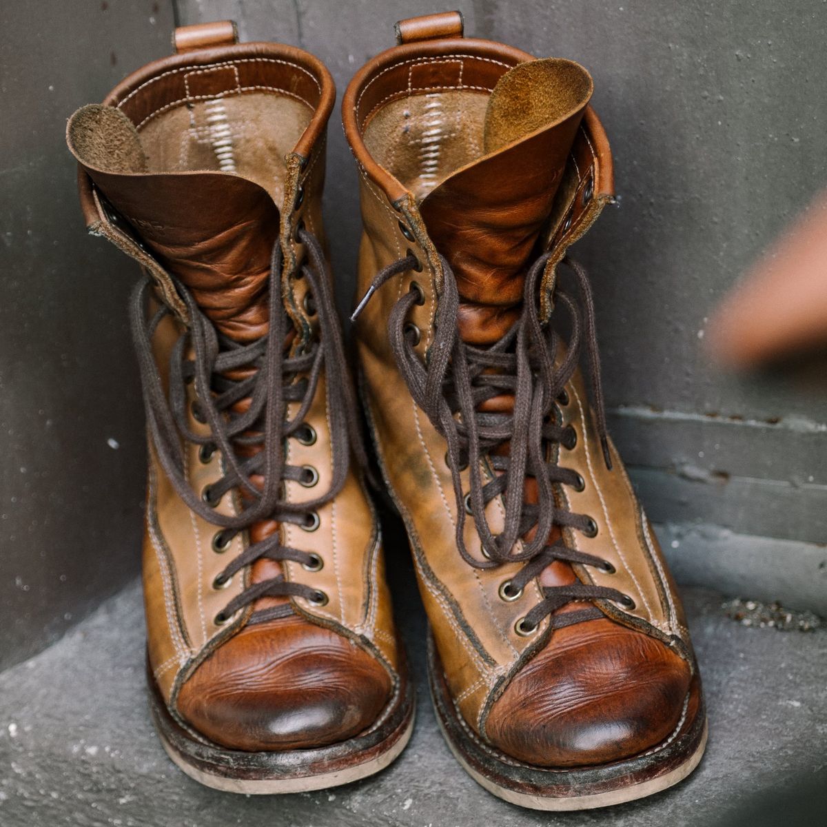 Photo by BiengerZ on January 3, 2025 of the Willie's Handmade Boots Monkey Boot in Horween Natural Latigo & Latigo GBS – Light Natural.