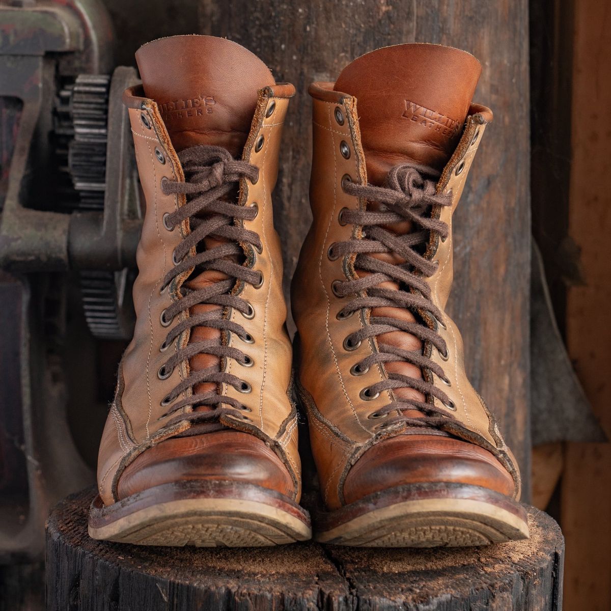 Photo by BiengerZ on January 3, 2025 of the Willie's Handmade Boots Monkey Boot in Horween Natural Latigo & Latigo GBS – Light Natural.