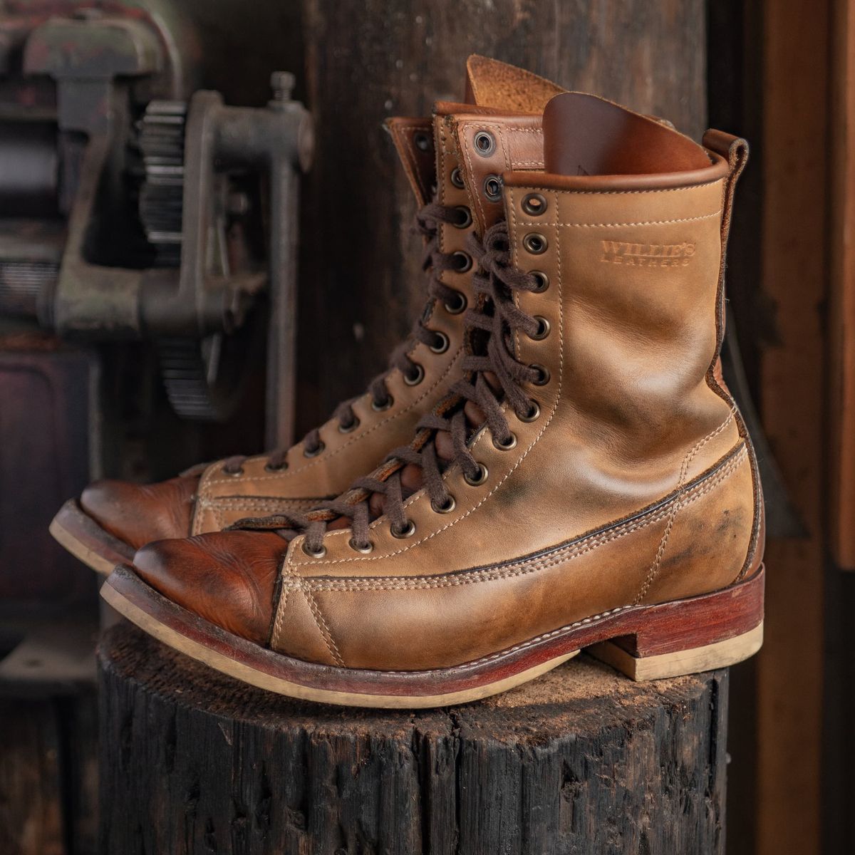 Photo by BiengerZ on January 3, 2025 of the Willie's Handmade Boots Monkey Boot in Horween Natural Latigo & Latigo GBS – Light Natural.