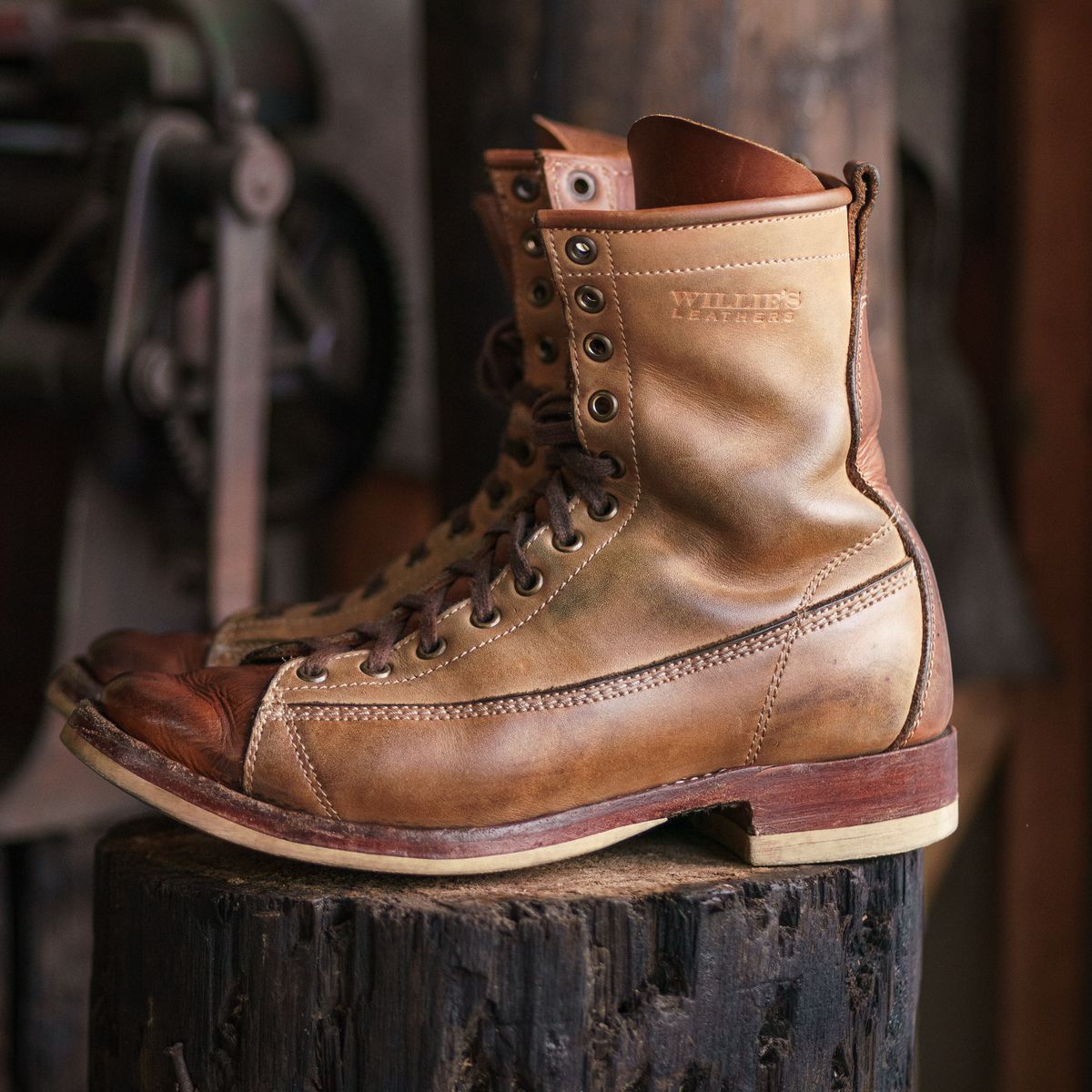 Photo by BiengerZ on March 4, 2025 of the Willie's Handmade Boots Monkey Boot in Horween Natural Latigo & Latigo GBS – Light Natural.