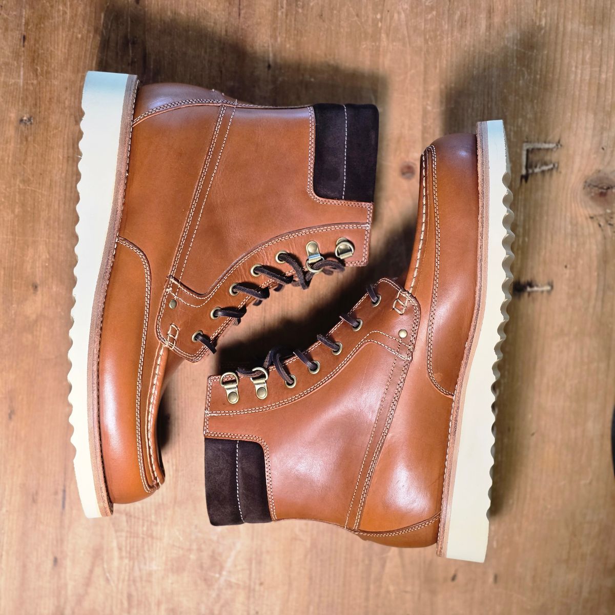 Photo by Indigo_Fade_Journal on October 1, 2025 of the Grant Stone Field Boot in Badalassi Carlo Saddle Tan Minerva.