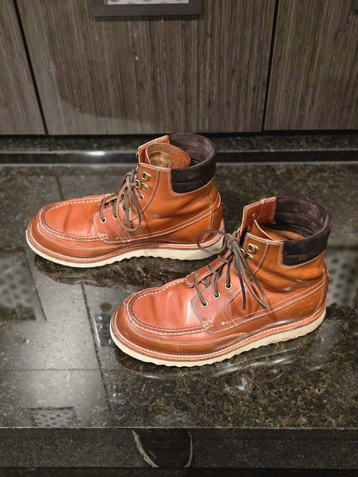 Photo by Indigo_Fade_Journal on January 5, 2026 of the Grant Stone Field Boot in Badalassi Carlo Saddle Tan Minerva.