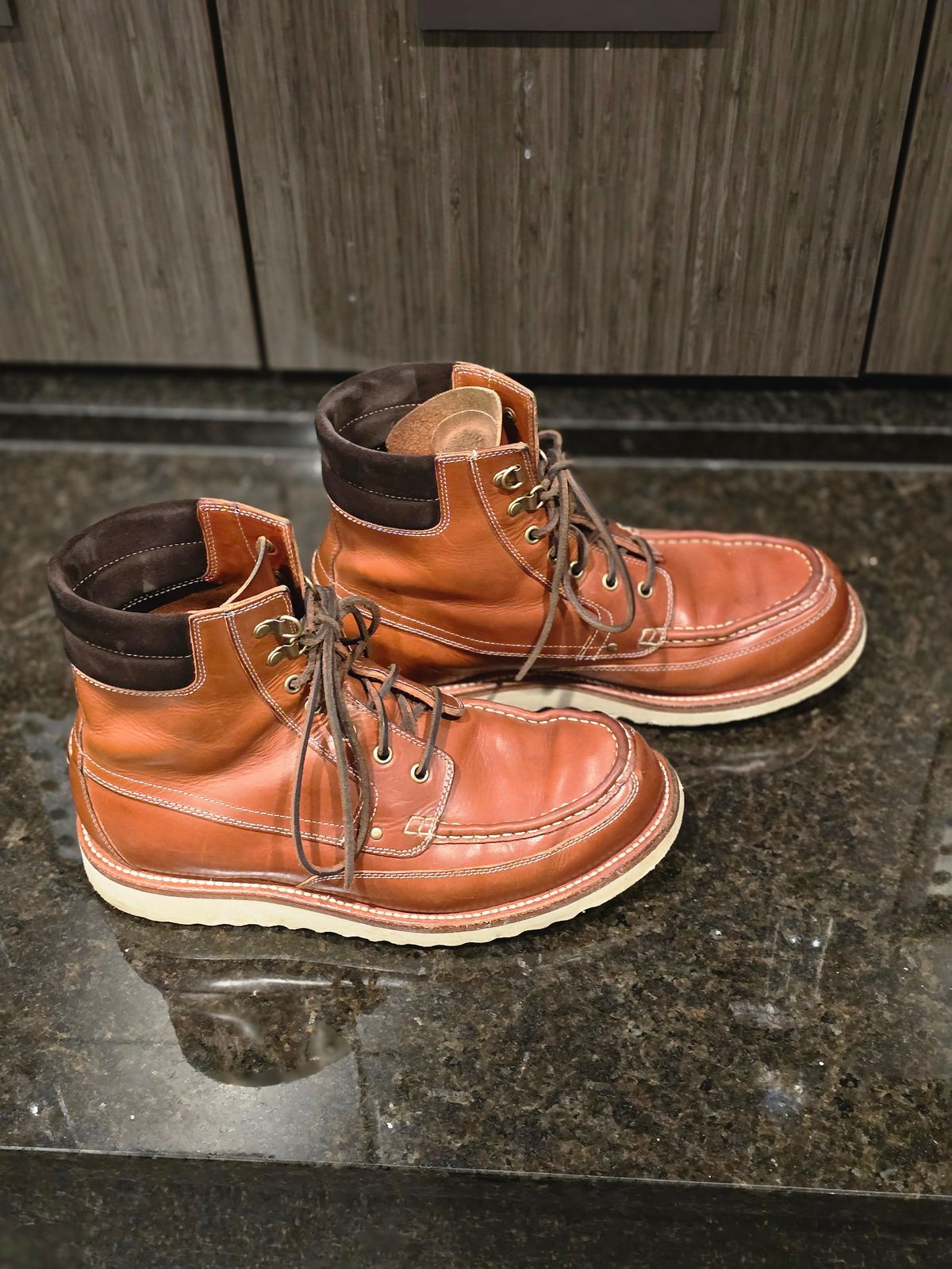 Photo by Indigo_Fade_Journal on January 5, 2026 of the Grant Stone Field Boot in Badalassi Carlo Saddle Tan Minerva.