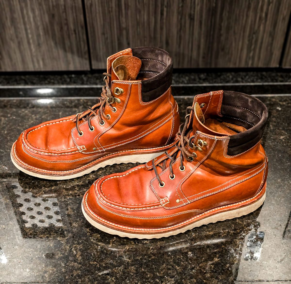 Photo by Indigo_Fade_Journal on February 5, 2026 of the Grant Stone Field Boot in Badalassi Carlo Saddle Tan Minerva.