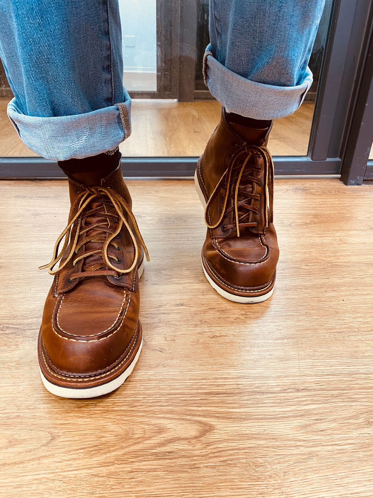 Photo by kevin on July 22, 2024 of the Red Wing 6-Inch Classic Moc in S.B. Foot Copper Rough and Tough.