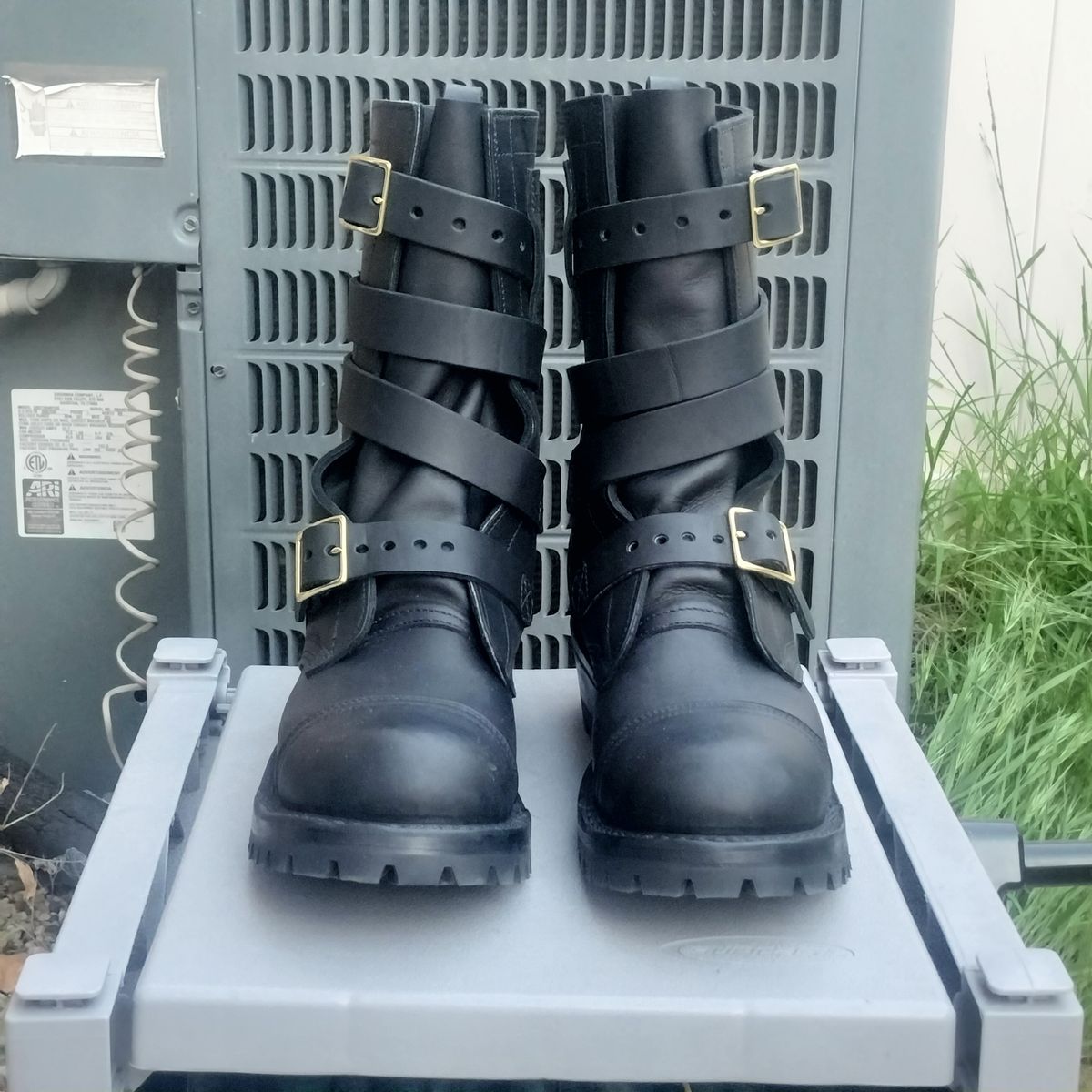 Photo by StuntTriple on February 5, 2026 of the Nicks TankerPro in Nicks / Horween Black Spokane.