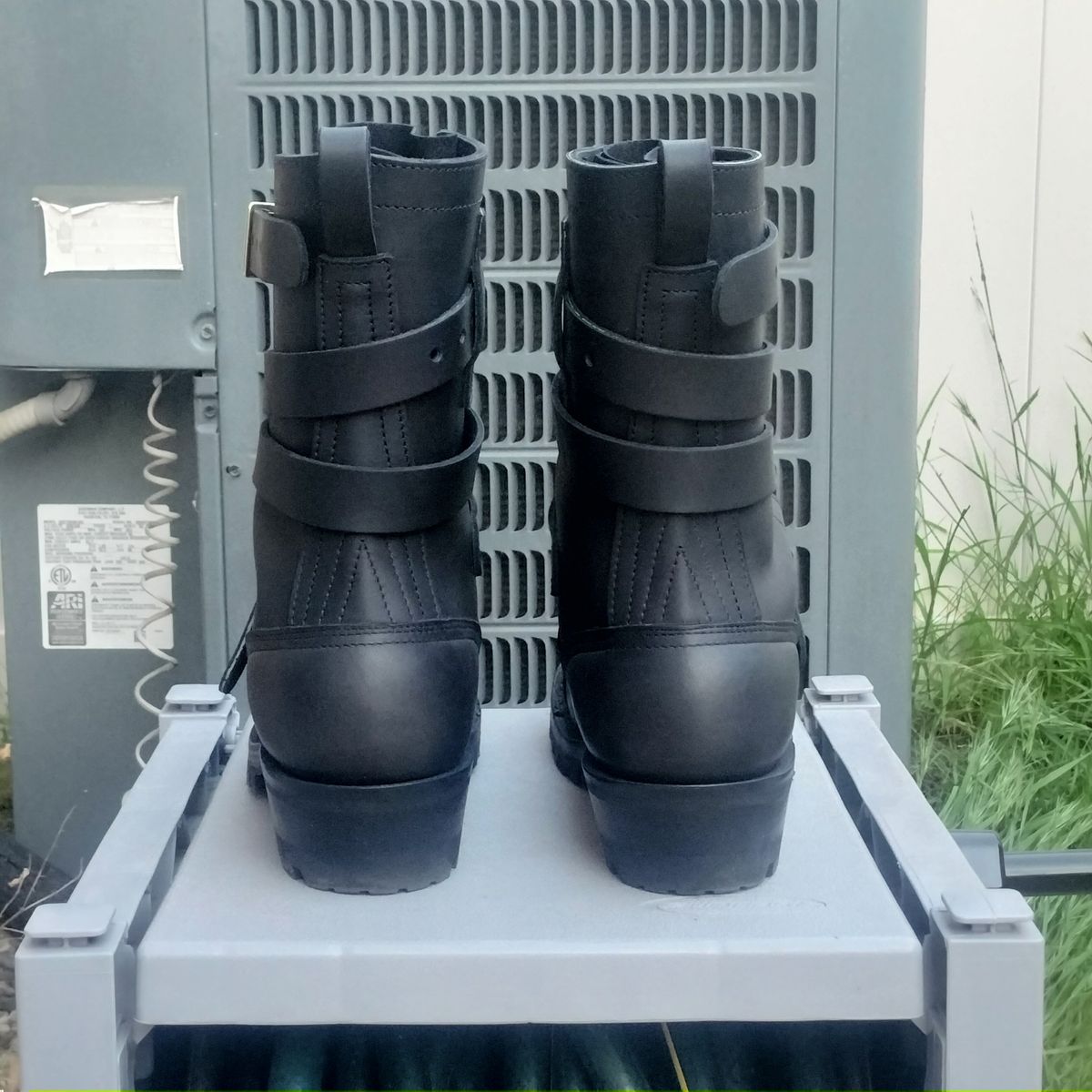 Photo by StuntTriple on February 5, 2026 of the Nicks TankerPro in Nicks / Horween Black Spokane.