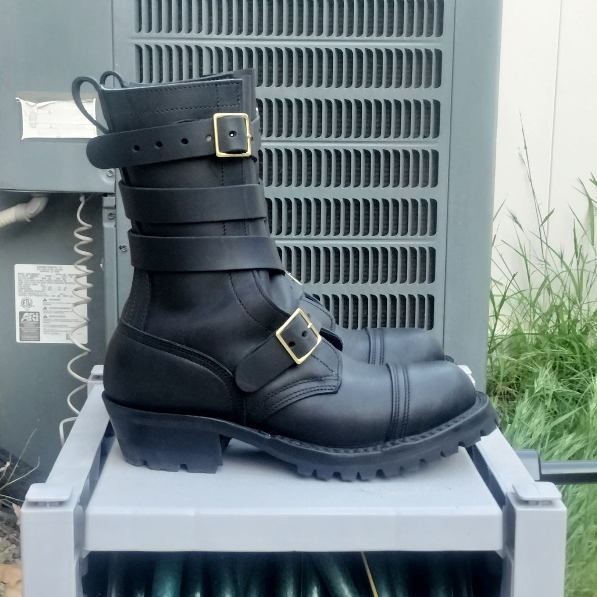 Photo by StuntTriple on February 5, 2026 of the Nicks TankerPro in Nicks / Horween Black Spokane.