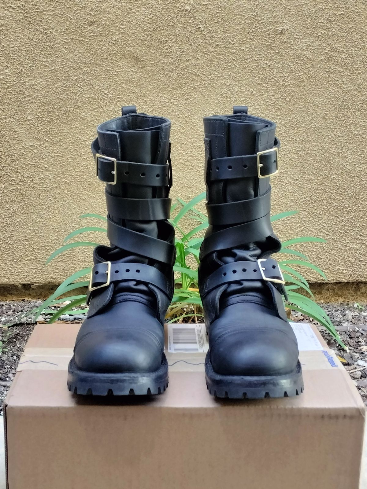 Photo by StuntTriple on February 26, 2026 of the Nicks TankerPro in Nicks / Horween Black Spokane.