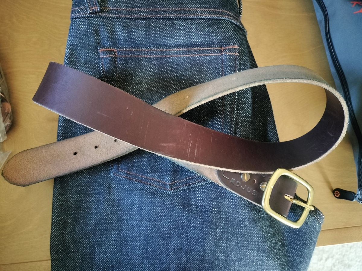 Photo by StuntTriple on November 4, 2025 of the Rose Anvil Micro-Adjust Belt - 1.5" in Dark Brown Leather.