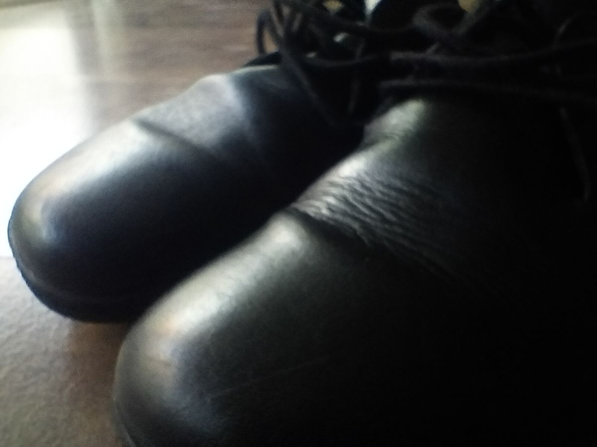 Photo by StuntTriple on July 17, 2025 of the Vivobarefoot RA III in Black Obsidian Leather.