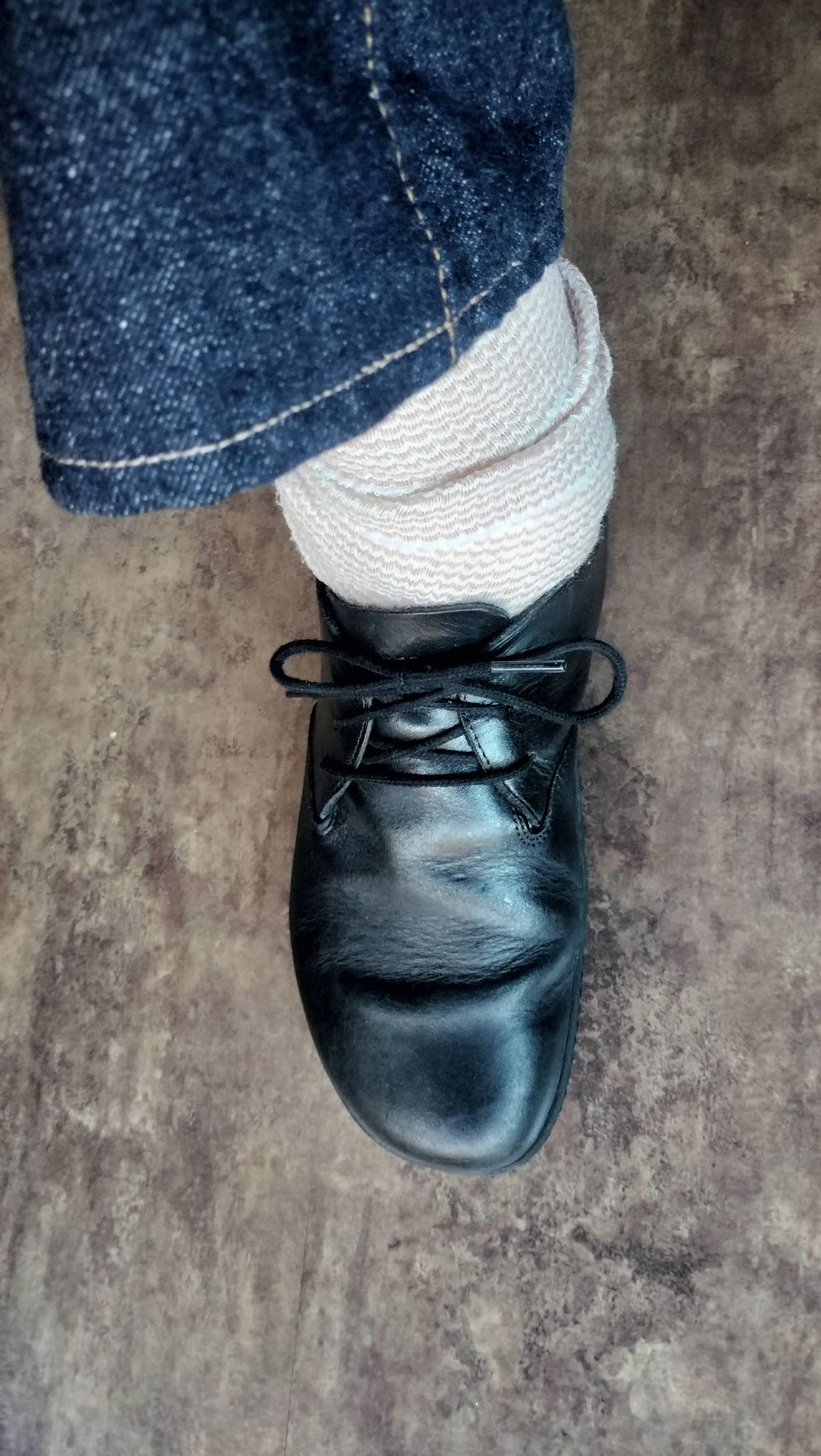 Photo by StuntTriple on August 16, 2025 of the Vivobarefoot RA III in Black Obsidian Leather.