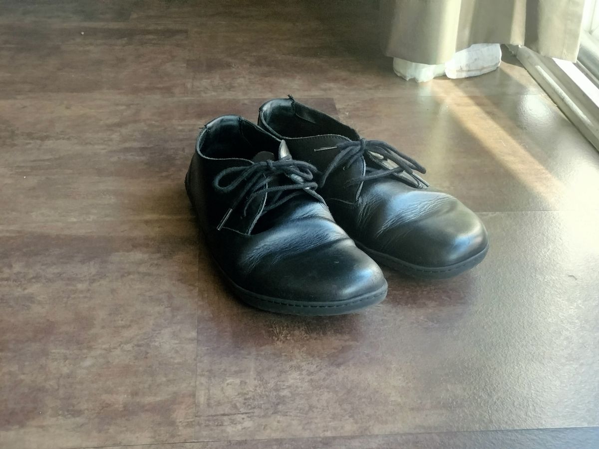 Photo by StuntTriple on September 5, 2025 of the Vivobarefoot RA III in Black Obsidian Leather.