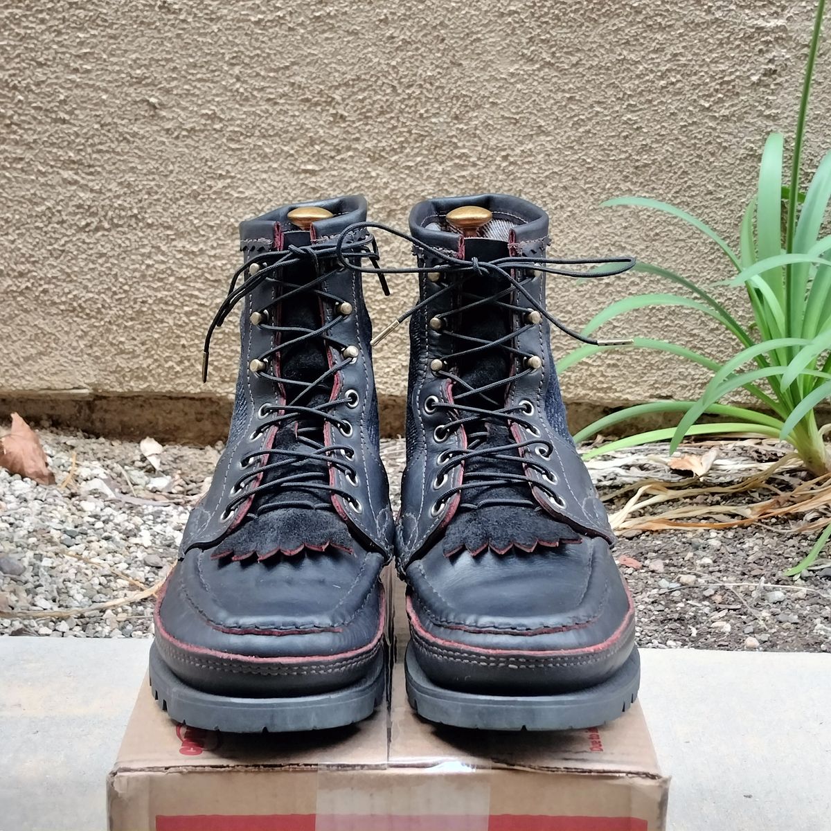 Photo by StuntTriple on May 17, 2026 of the Russell Moccasin Co. Rose Anvil X Naked & Famous X Russell Blood Core PH in Seidel x Rose Anvil "Blood Core" Leather & 21oz Elephant 13 Red Core Denim.
