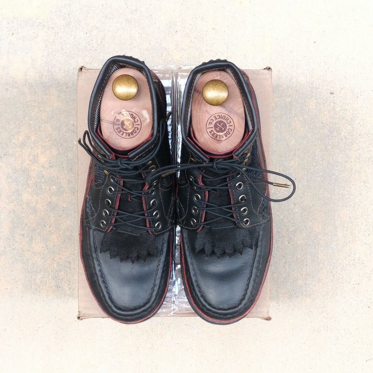 Photo by StuntTriple on May 17, 2026 of the Russell Moccasin Co. Rose Anvil X Naked & Famous X Russell Blood Core PH in Seidel x Rose Anvil "Blood Core" Leather & 21oz Elephant 13 Red Core Denim.