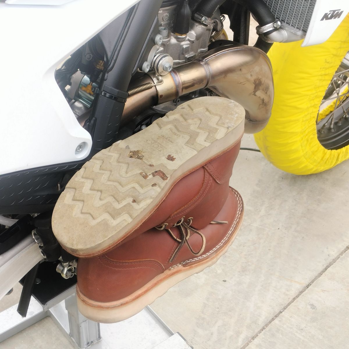 Photo by StuntTriple on November 29, 2025 of the Nicks Riverfront in Seidel 1964 Brown.