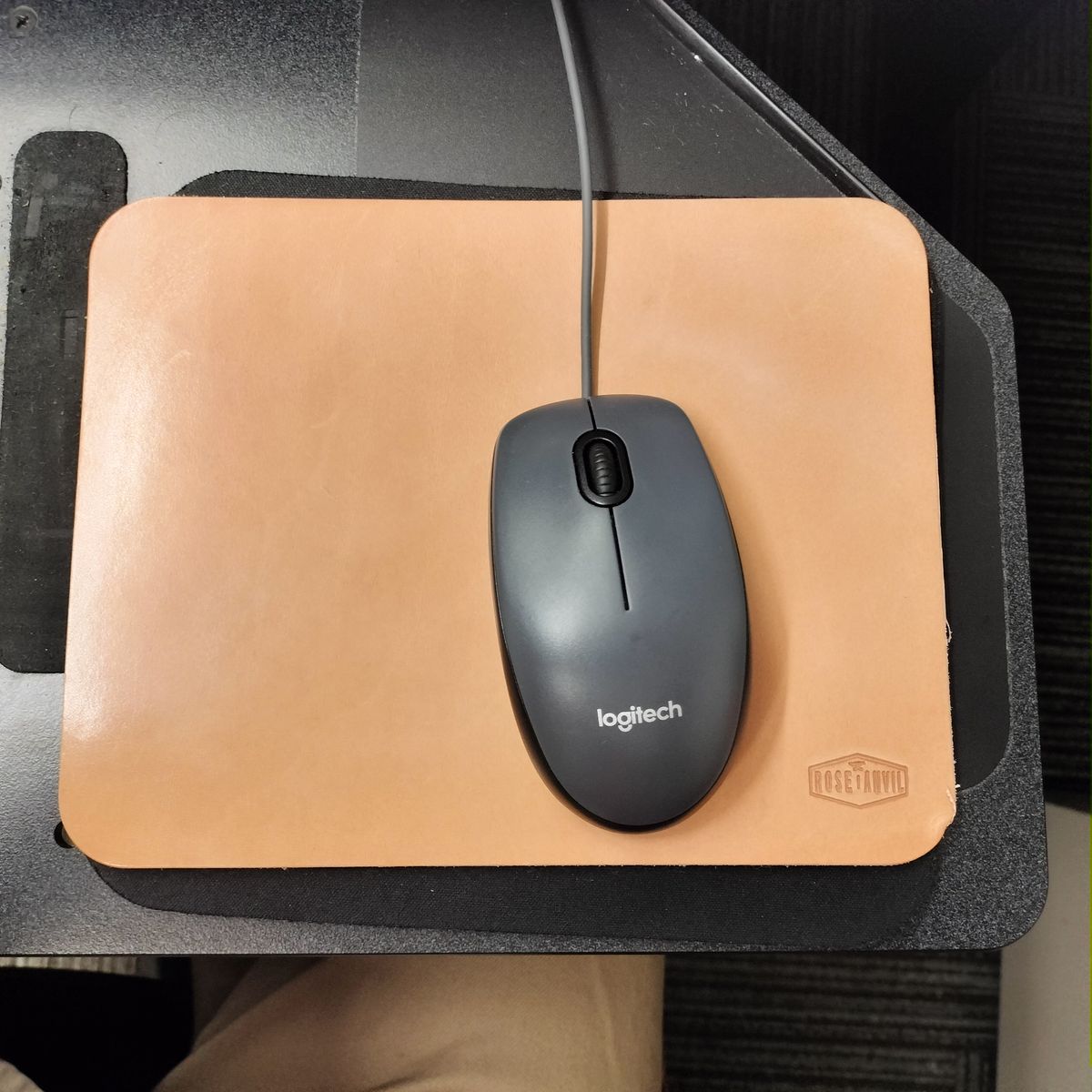 Photo by StuntTriple on October 1, 2025 of the Rose Anvil Mouse Pad in Wickett & Craig "Tan" 9oz Harness Leather.