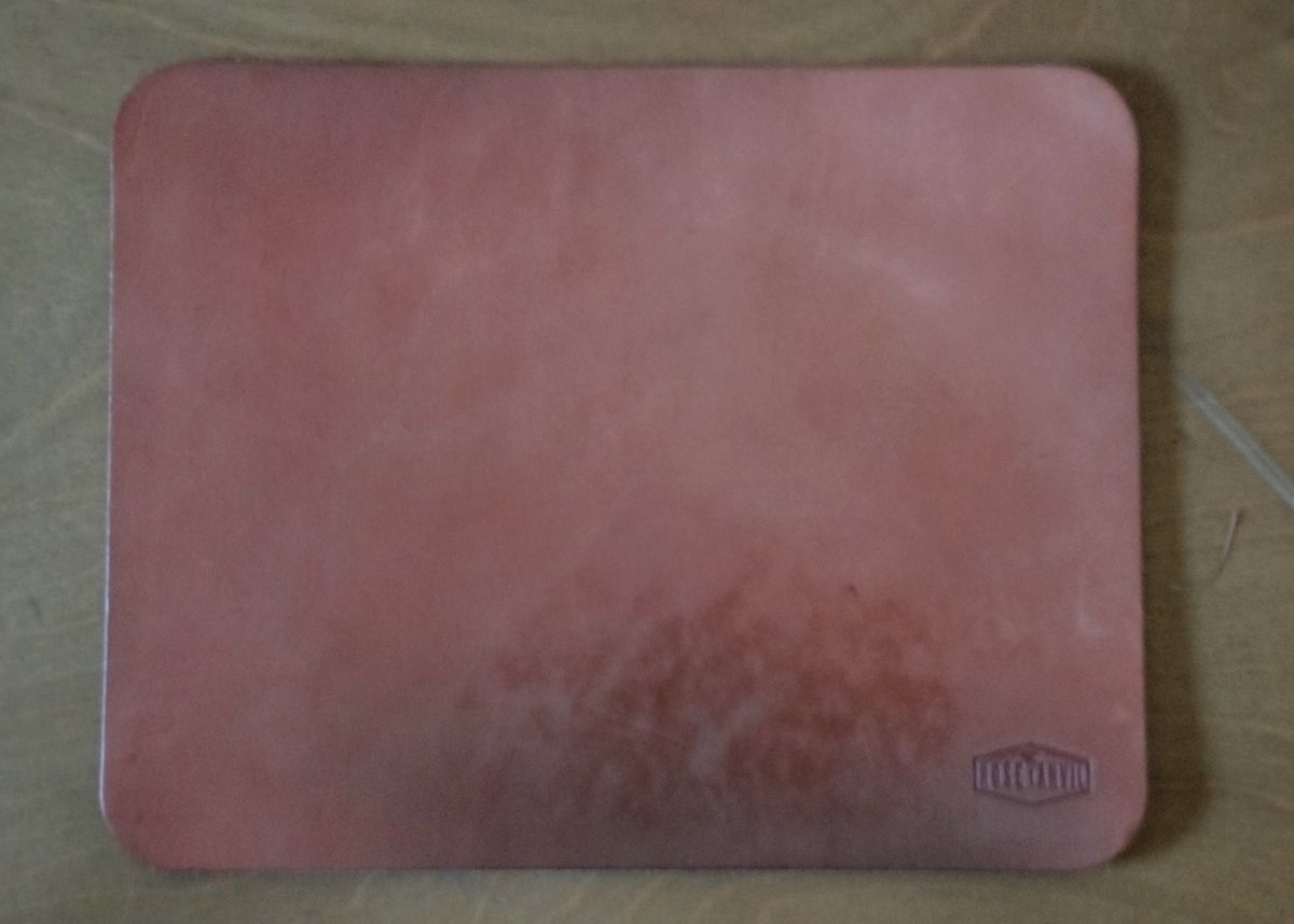 Photo by StuntTriple on March 6, 2026 of the Rose Anvil Mouse Pad in Wickett & Craig "Tan" 9oz Harness Leather.