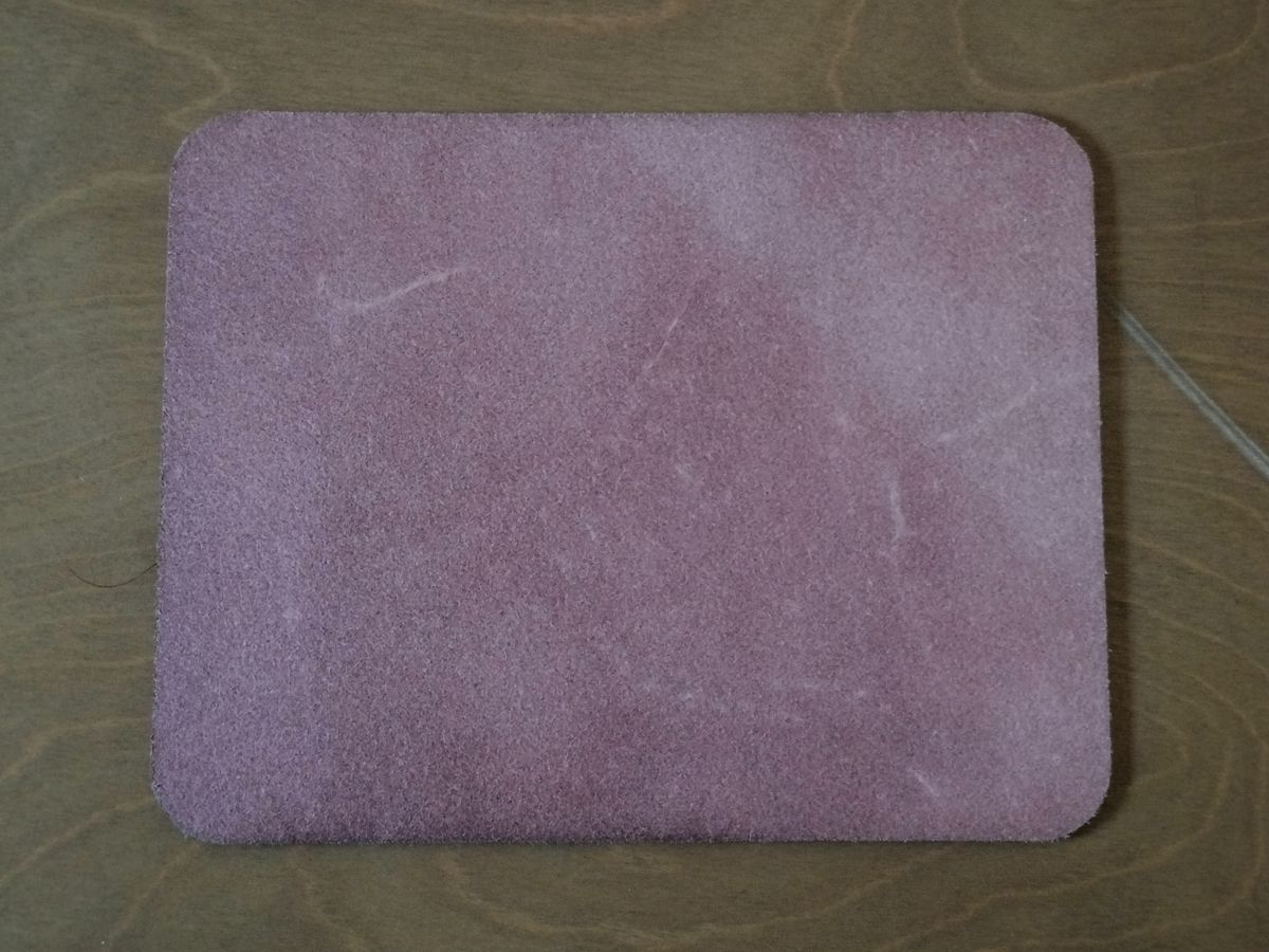 Photo by StuntTriple on March 5, 2026 of the Rose Anvil Mouse Pad in Wickett & Craig "Tan" 9oz Harness Leather.