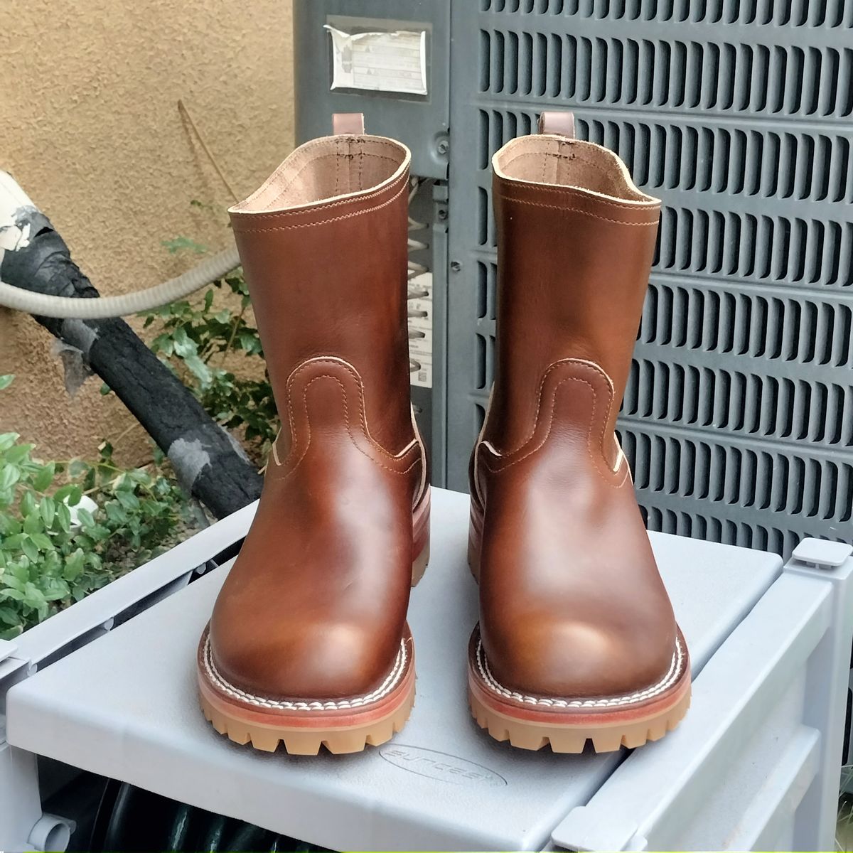 Photo by StuntTriple on November 4, 2025 of the Nicks Wellington in Nick's / Horween Cognac Shackleton.