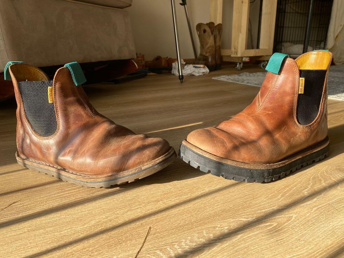 Photo by lolo99 on September 28, 2025 of the Jim Green Stockman in Fudge Crazy Horse.