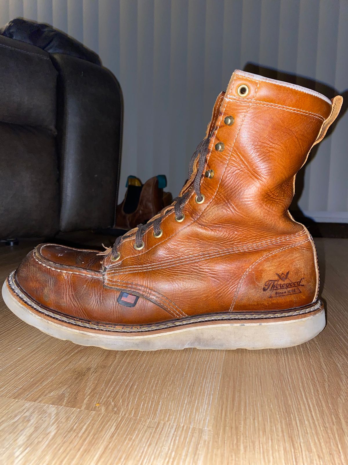 Photo by lolo99 on November 4, 2025 of the Thorogood 8" Moc Toe in Tobacco Gladiator Oil-Tanned.