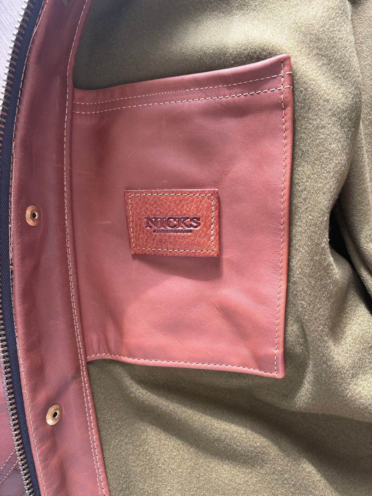 Photo by Eviejr on October 1, 2025 of the Heat Starps Leather Patriot Jacket in 1964 Brown.