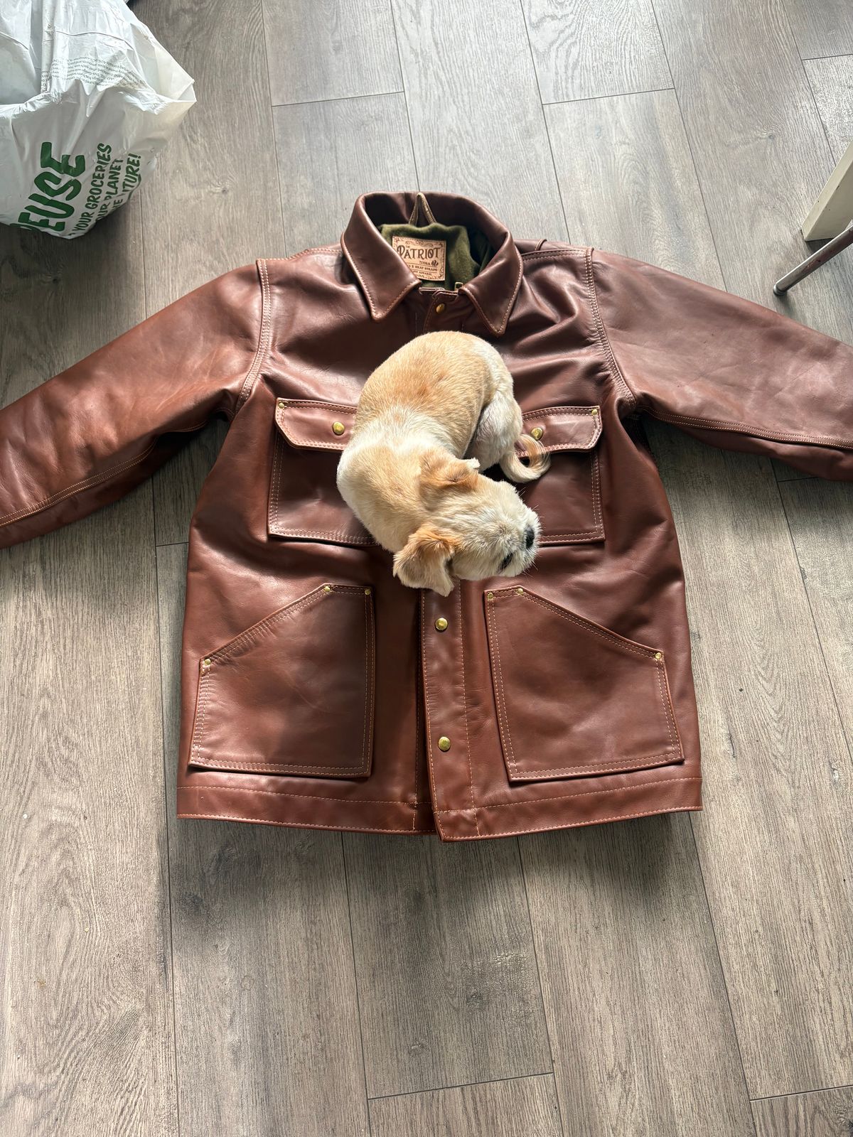 Photo by Eviejr on October 1, 2025 of the Heat Starps Leather Patriot Jacket in 1964 Brown.