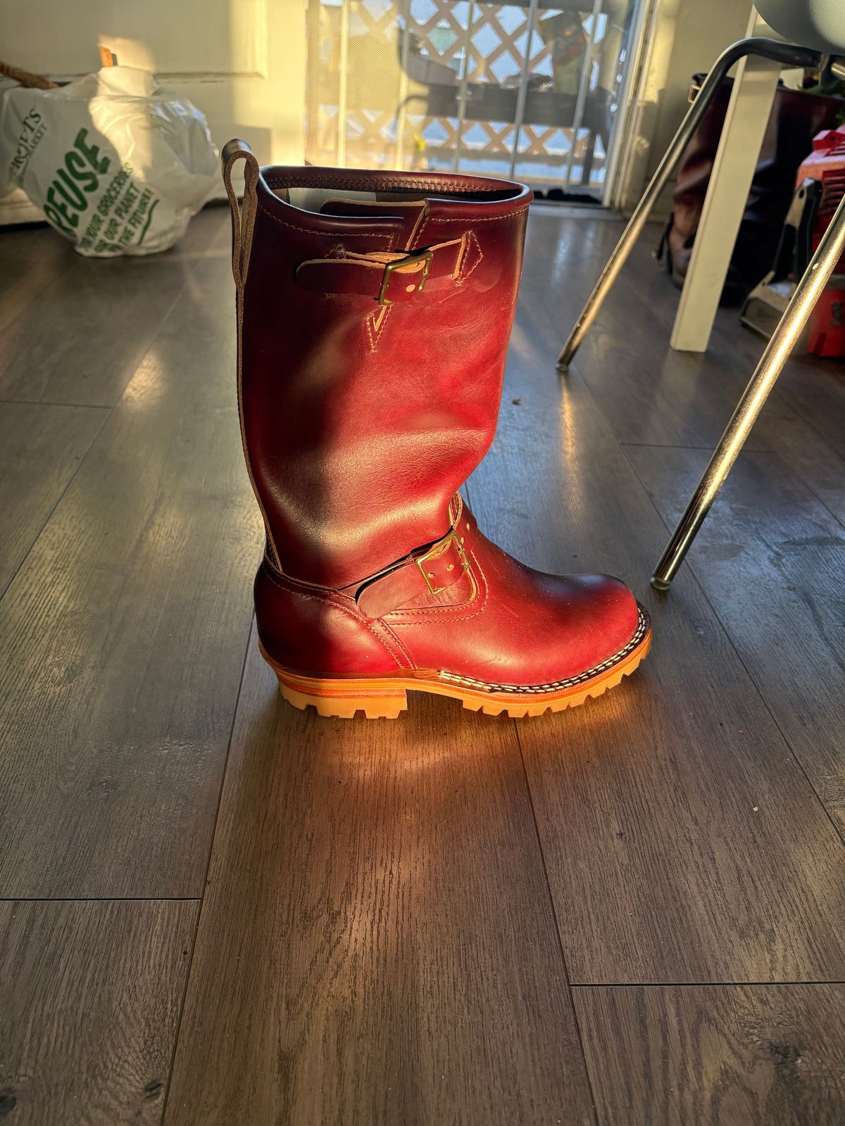 Photo by Eviejr on September 30, 2025 of the Nicks StationMaster in Horween Color 8 Chromexcel Strips.