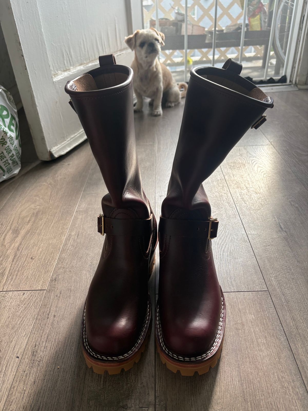 Photo by Eviejr on October 1, 2025 of the Nicks StationMaster in Horween Color 8 Chromexcel Strips.