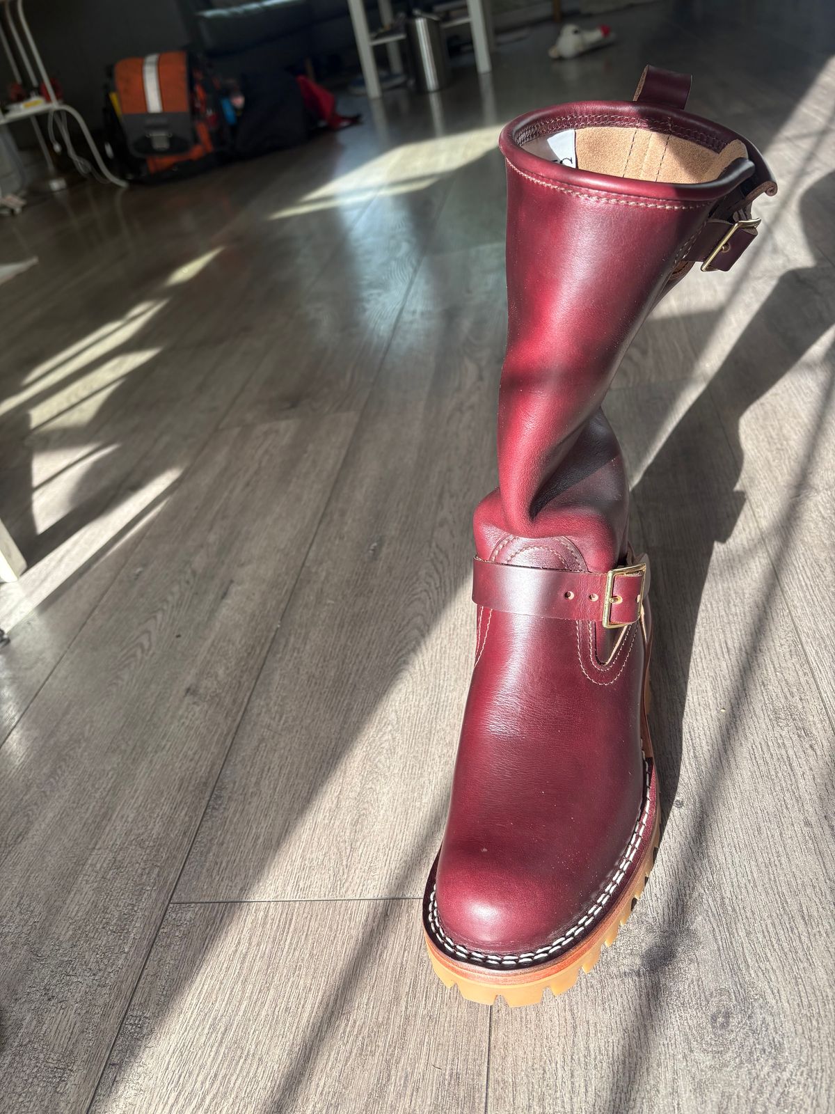 Photo by Eviejr on October 1, 2025 of the Nicks StationMaster in Horween Color 8 Chromexcel Strips.