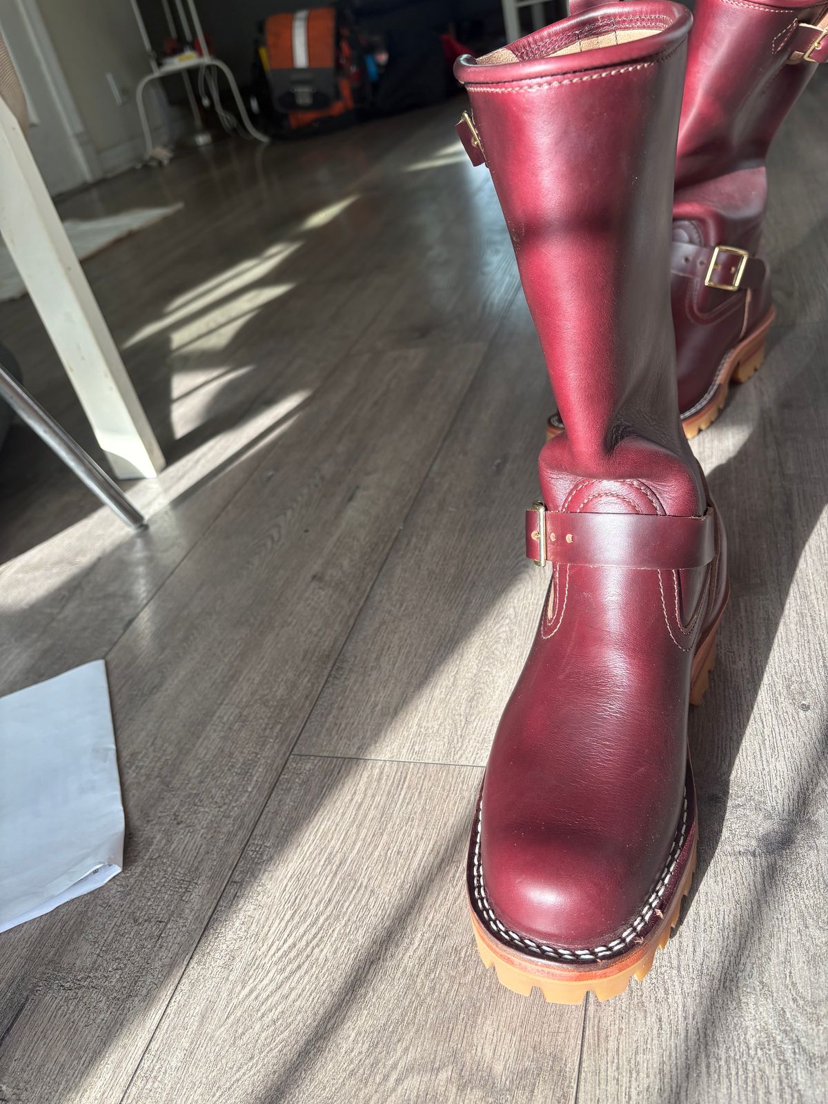 Photo by Eviejr on October 1, 2025 of the Nicks StationMaster in Horween Color 8 Chromexcel Strips.