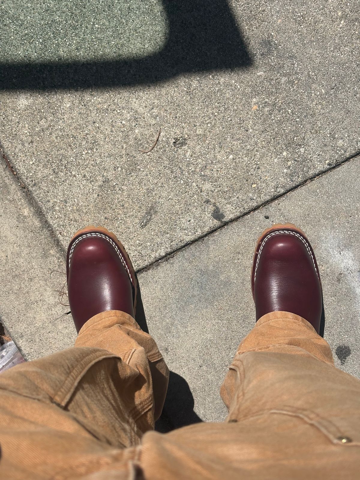 Photo by Eviejr on October 1, 2025 of the Nicks StationMaster in Horween Color 8 Chromexcel Strips.