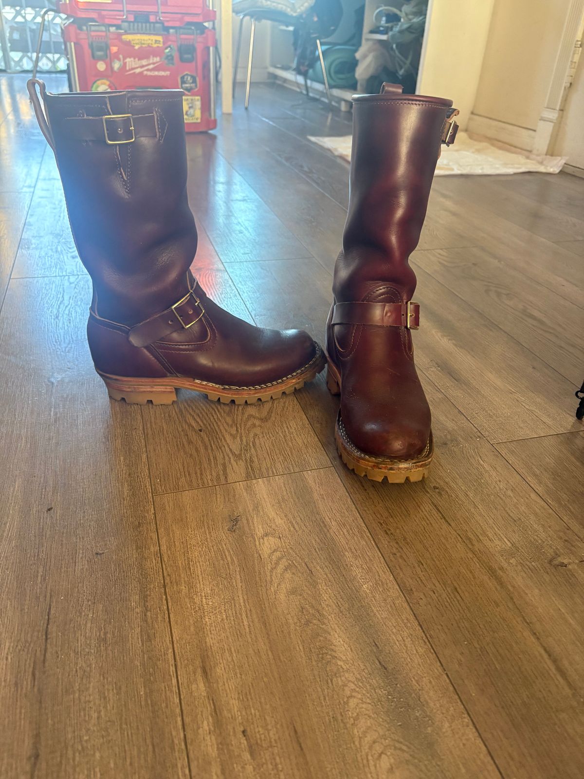 Photo by Eviejr on October 6, 2025 of the Nicks StationMaster in Horween Color 8 Chromexcel Strips.