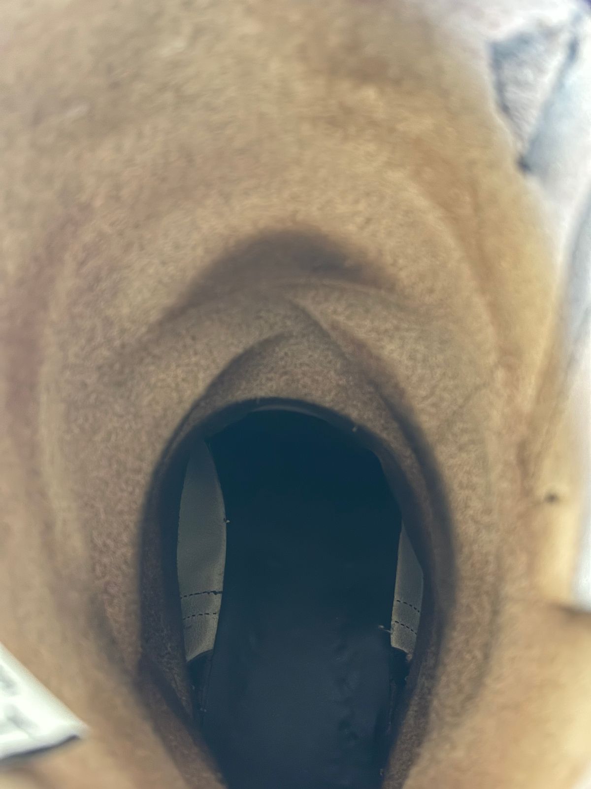 Photo by Eviejr on October 15, 2025 of the Nicks StationMaster in Horween Color 8 Chromexcel Strips.