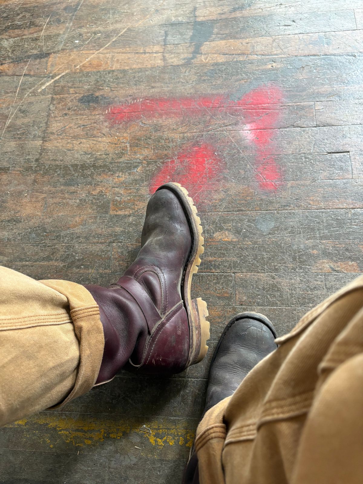 Photo by Eviejr on November 21, 2025 of the Nicks StationMaster in Horween Color 8 Chromexcel Strips.