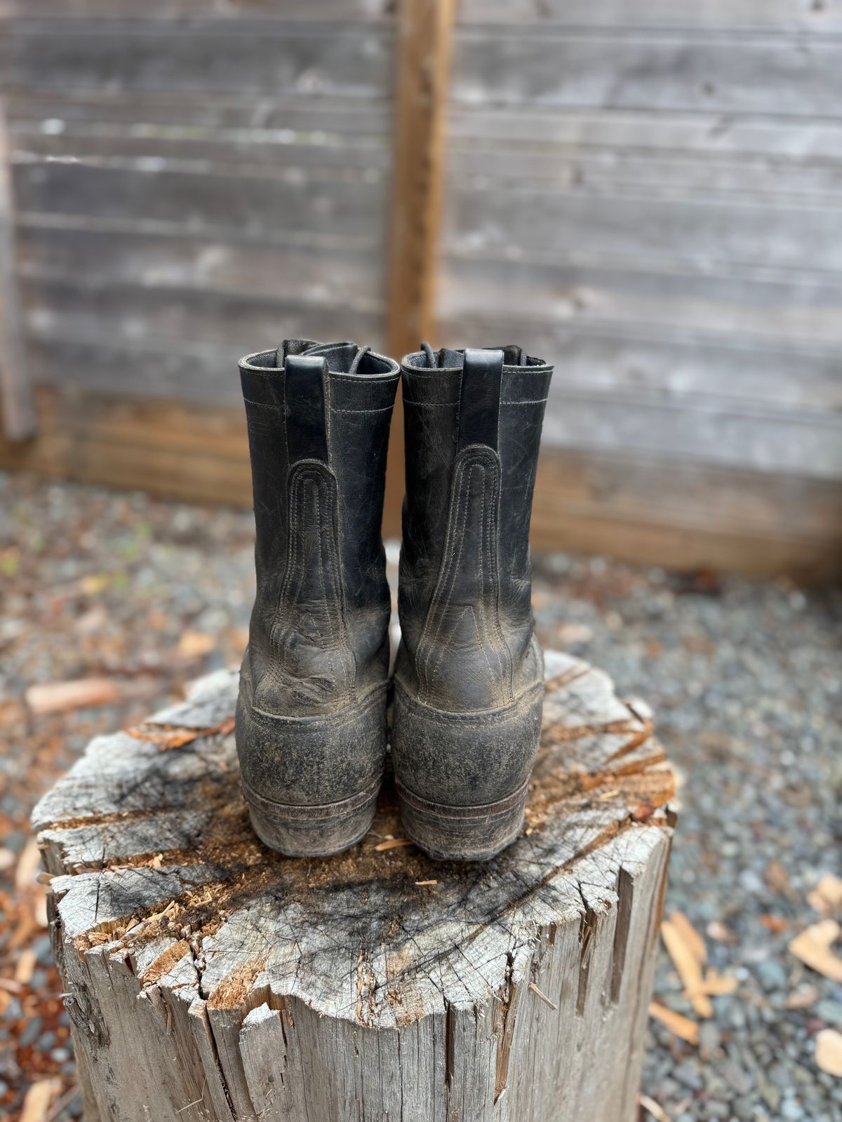 Photo by Awry_Camera on September 12, 2025 of the Nicks Hot Shot in Seidel MaxSupport Black Roughout & Seidel MaxSupport Black.