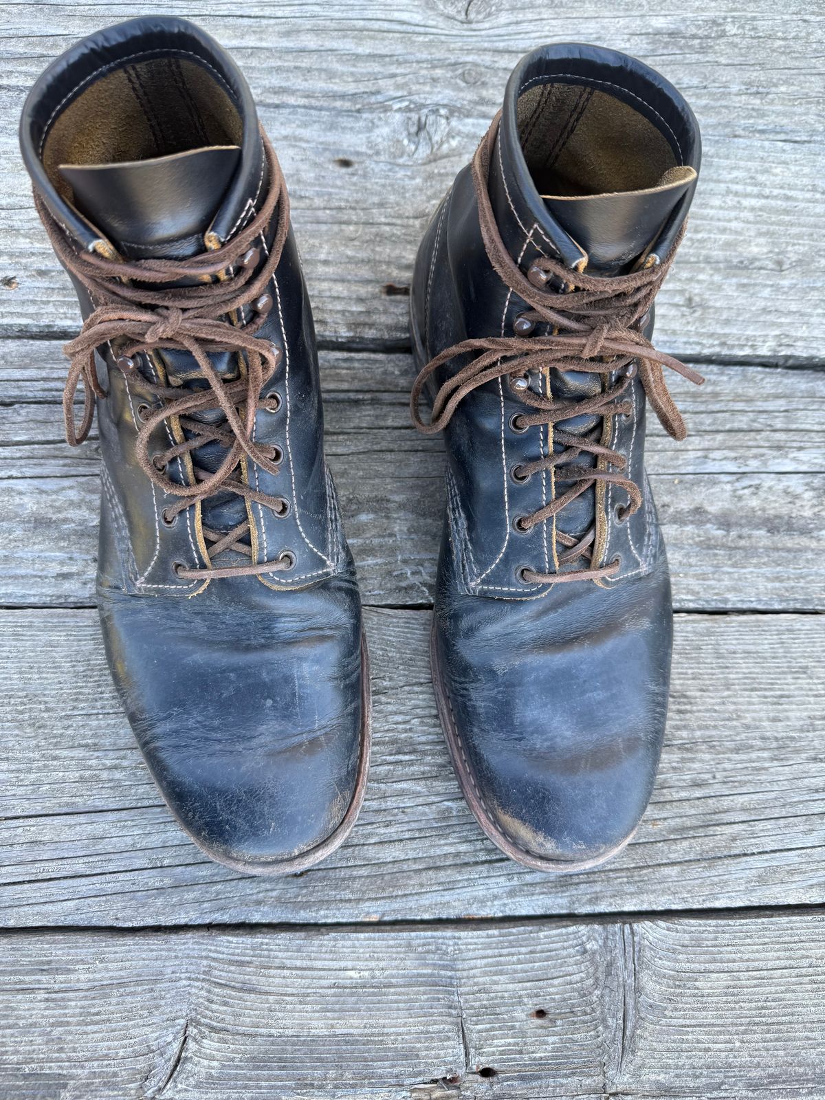 Photo by PastaKing on October 5, 2025 of the Red Wing Beckman Flatbox in S.B. Foot Black Klondike.