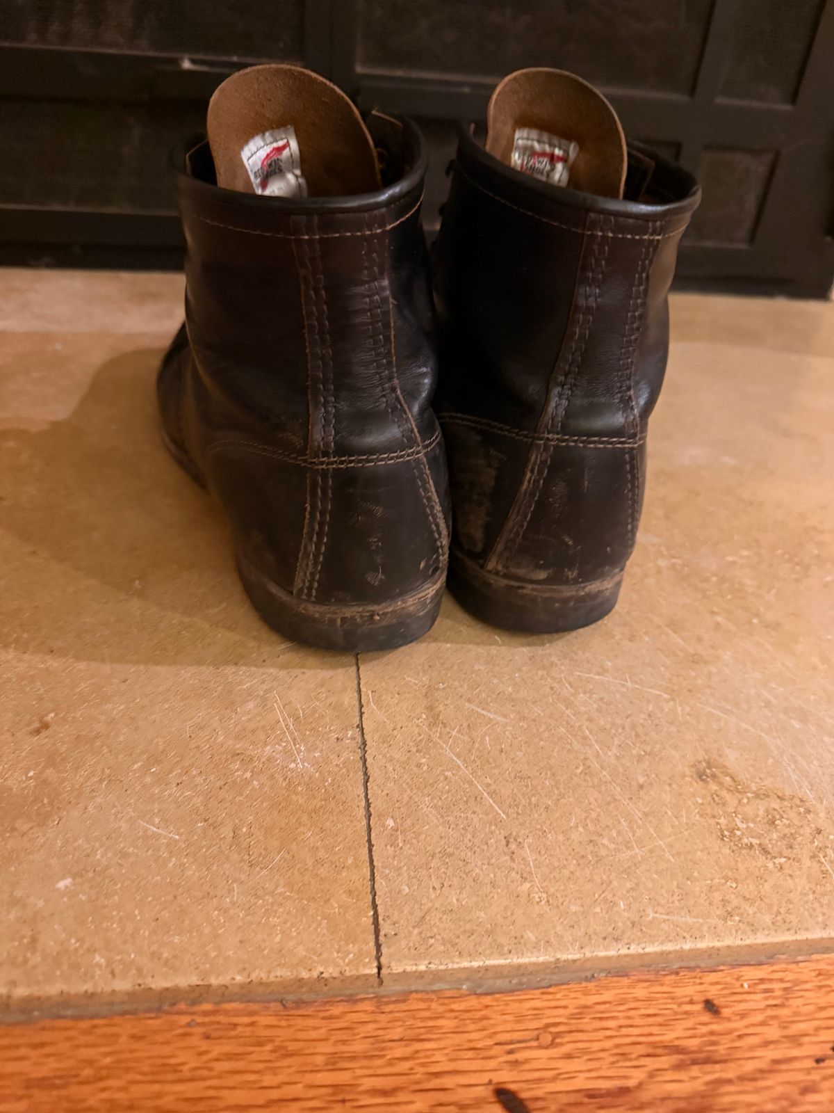 Photo by PastaKing on December 6, 2025 of the Red Wing Beckman Flatbox in S.B. Foot Black Klondike.