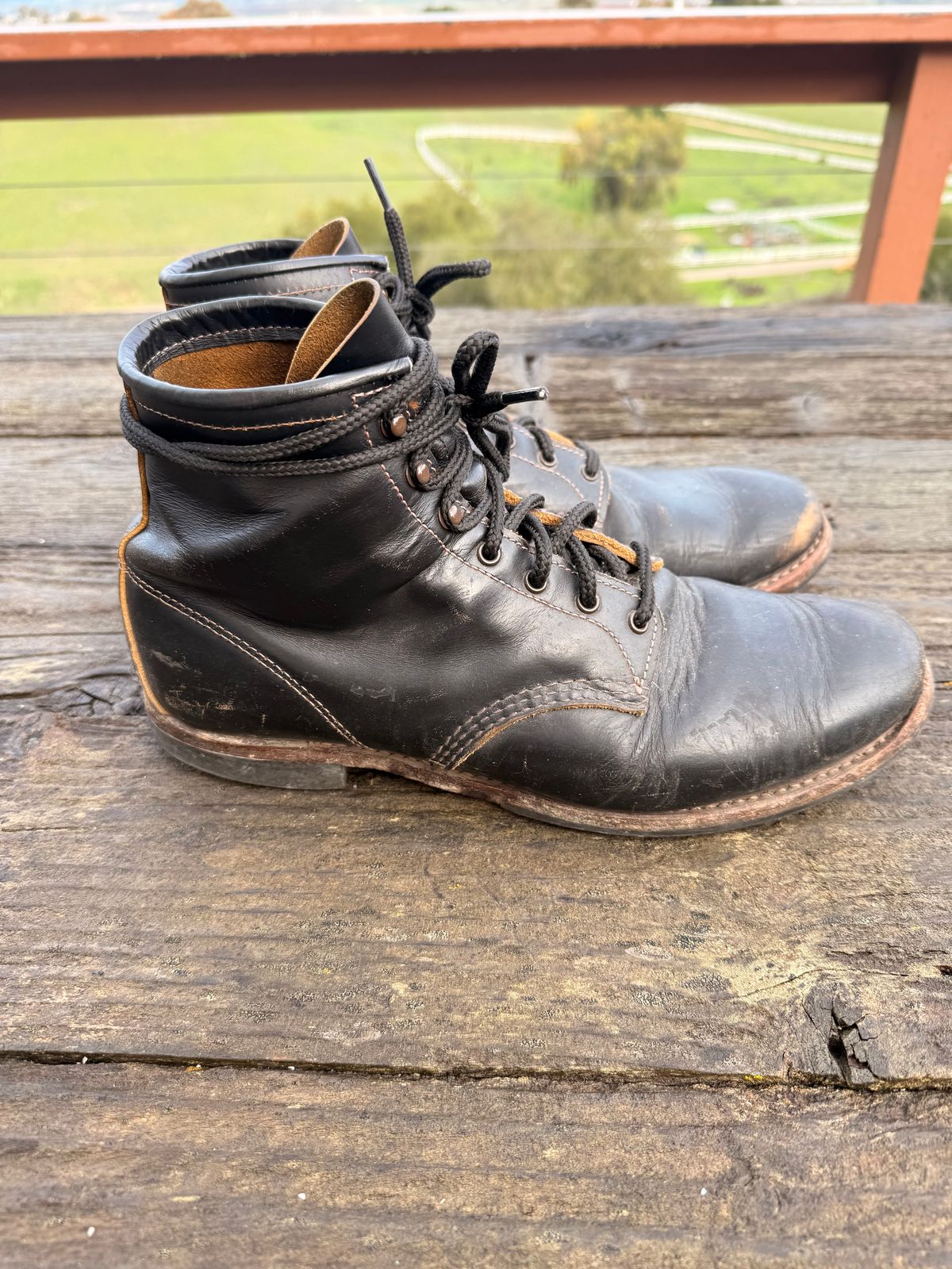 Photo by PastaKing on January 5, 2026 of the Red Wing Beckman Flatbox in S.B. Foot Black Klondike.